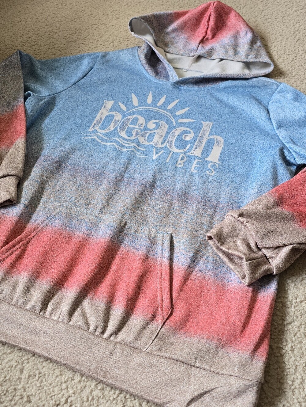 BEACH VIBES ⛱️ Lightweight Hoodie